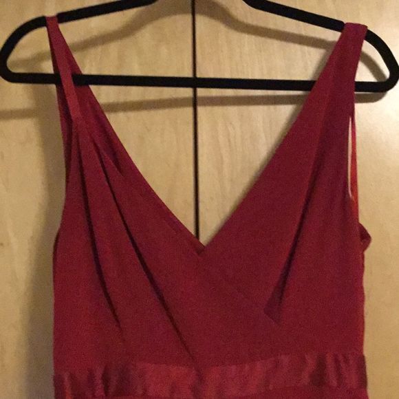 Diane von FurstenbergRed Asymmetric Side - Picture 4 of 10